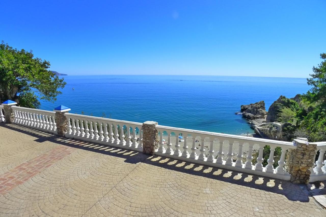 Stella Maris - Sleeps 4 Lägenhet Nerja Exteriör bild